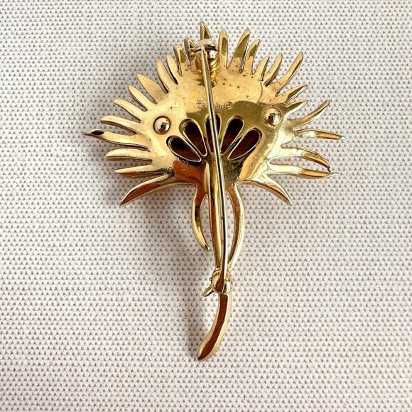 Crown Trifari Thistle Brooch Gold Tone 2.25 Inches - Picture 4 of 9